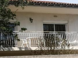 מלון צילום: Appartement dans villa avec jardin