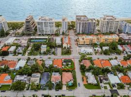 Фотография гостиницы: Stunning 2Bd 1Ba dream beach house in Surfside