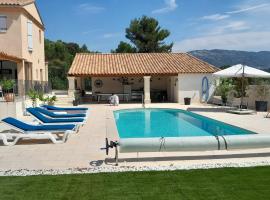 L'ecrin du Ventoux, hotel v destinaci Crillon-le-Brave