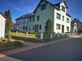 Hotel Photo: Komplettes Haus mit drei Etagen und einmaligem Bergpanorama