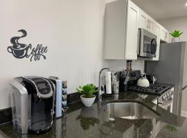 صور الفندق: Modern and all new 3BR near UMASS