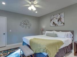 Fotos de Hotel: Apartment with Gazebo-Swanky Savannah Style