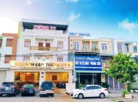 Khách Sạn Tường Vy, hotel v destinaci An HÃ²a
