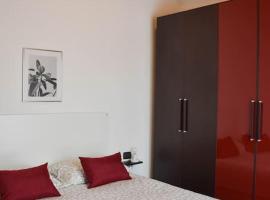 รูปภาพของโรงแรม: CA' GIALLA 5 - sul Lago di Lugano, self check-in e parcheggio -
