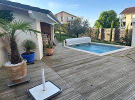 Hotel fotoğraf: Villa de charme, piscine privée et pool-house