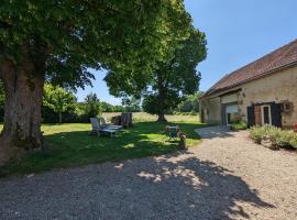 Hotel foto: Gîte Pouligny-Notre-Dame, 5 pièces, 12 personnes - FR-1-591-155