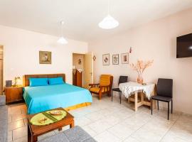 Foto di Hotel: Kalamata City Centre-Cozy Nest