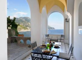 होटल की एक तस्वीर: Villa Sophia con accesso privato al mare