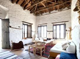 صور الفندق: 4 bedrooms house with furnished terrace and wifi at Agios Lavrentios