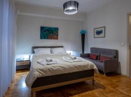 Hotel Photo: Oro's Stylish Kolonaki Flats Next to Metro & Museums