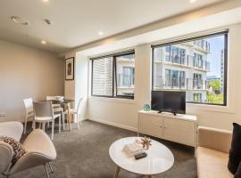 Hotel foto: Beautiful Two Bedroom Apartment next to Myers Park