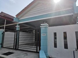 A picture of the hotel: HOMESTAY MURAH MELAKA Melayu Sahaja