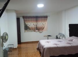 A picture of the hotel: Apartamento Bear house Family