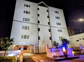 รูปภาพของโรงแรม: Hotel Plaza inn Shimizu - Adults Only