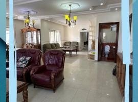 รูปภาพของโรงแรม: Tlaa al ali amman 3 rooms furnished apartment