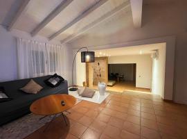 A picture of the hotel: Villa Marlene Casa vacanze in parco privato