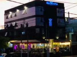 LOS ARCES HOTEL