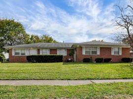 होटल की एक तस्वीर: Housepitality - The Gahanna Ranch - 3 BR - Airport