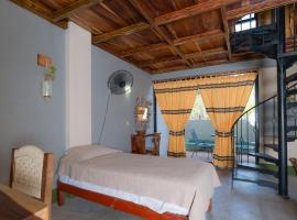 Madre Tierra Hotel & Coworking, hotel en Puerto Escondido