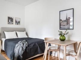 Hotel Photo: Modern Stylish Apartment With Balcony In Stockholm