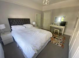 Hotel fotoğraf: Rooms in Hadleigh,Essex