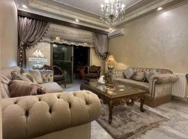 होटल की एक तस्वीर: 3bedroom apart at-Al Kursi
