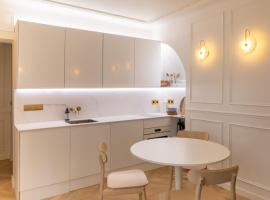 Hotel Photo: Lavishly Curated 1BD ApartmentClignancourt