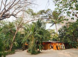 Zeneidas Surf Garden, hotel v destinácii Pláž Santa Teresa