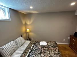 Hotel Photo: Budget To Go Room- All amenities near by!! K2