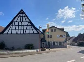 Hotel Gästehaus Sonne, viešbutis mieste Zinsheimas