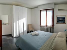 รูปภาพของโรงแรม: Sunbath House Pisa - Free Parking - Near Pisa Center