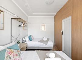 होटल की एक तस्वीर: Comfort Quadruple Room - Private - Prime Spot