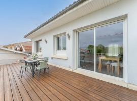 ホテル写真: Nice apartment with terrace in Le Bouscat - Welkeys