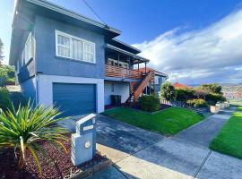 ホテル写真: Fonton Blue Holiday Home close to City and Airport