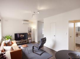 Hotel Photo: Central Classic Collingwood Modern Apt