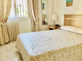 รูปภาพของโรงแรม: Two 2 bed apartment in the heart of costa del sol