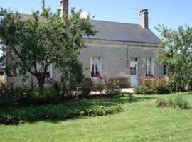 Hotel Photo: Gîte Prunay-Cassereau, 3 pièces, 4 personnes - FR-1-491-369