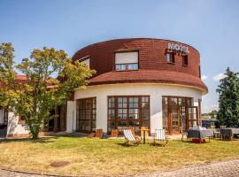 Hotel kuvat: Motel Arkus