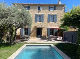 Hotel foto: Maison de Village de charme & Piscine en Provence
