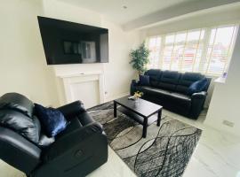 ホテル写真: Inviting 4-Bed House in Leeds