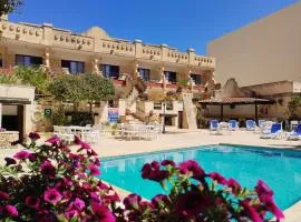 Cornucopia Hotel