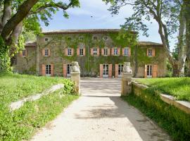 호텔 사진: Château de Sienne proche Avignon Orange 7 Chambres Piscine Rivière