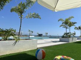 The Peninsula Resort، فندق في Mamburao