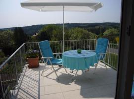 Hotel Photo: Ferienwohnung Eifelblick in Schüller Vulkaneifel Oberes Kylltal