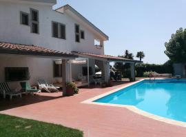 Hotelfotos: Villa c/Piscina 100mt dal mare Roma G