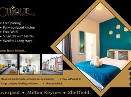 A picture of the hotel: Sheffield Contractors Stays- Sleeps 6, 3 bed 3 bath house. Managed by Chique Properties Ltd