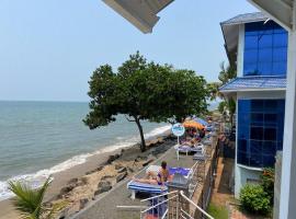 Sealine Beach Resorts，位于柴瑞海滩的酒店