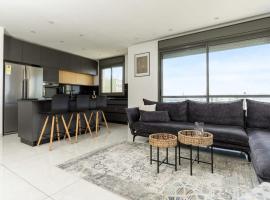 Hotel Photo: Luxury 3 Bedrooms apartment in Baka