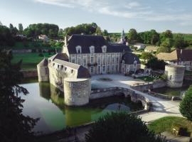 ホテル写真: Le Château D'Etoges