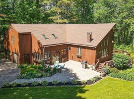 Photo de l’hôtel: Sebago Pine Lodge +Bonus Yurt!